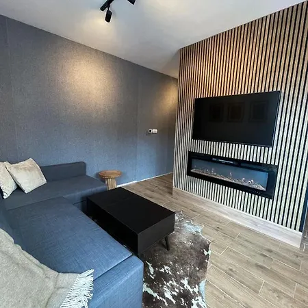 アパート Nivalis Hill 21 ヤホリナ